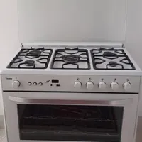 اجاق گاز فردار اسنوا مدل رومینا