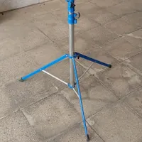 سه پایه نور و باند