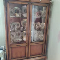 بوفه با ظروف آنتیک