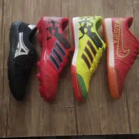 با سلام کفش هایه ماله فوتبال سالونی وچمن جنس خوب