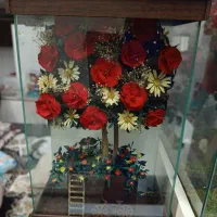 باکس گل مصنوعی شیشه ای