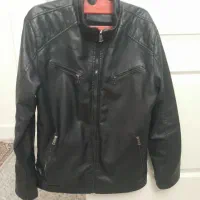 کاپشن طرح چرم