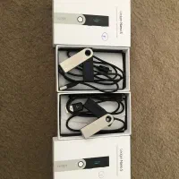 2 عدد کیف پول Ledger Nano S