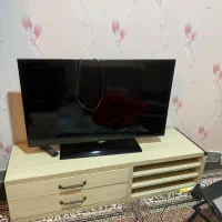 تلویزیون و میز تلوزیون