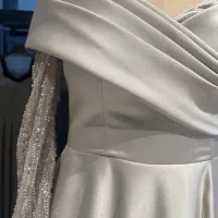 به کارگاه دوزنده لباس شب مجلسی نیاز داریم