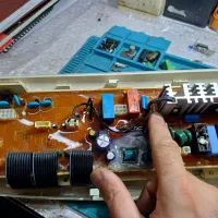 تعمیر ،برد ودستگاهای الکترونیکی|خدمات پیشه و مهارت|رشت, استادسرا|دیوار