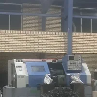 اپراتور آشنا به دستگاه فرز وتراش cnc