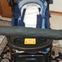 کالسکه کودک.