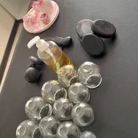 انجام خدمات ماساژ سنگ داغ حجامت بادکش