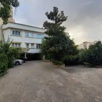 340 متر نیاوران ویلایی مناسب مشاغل