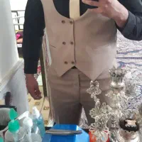 ۲ عدد کت شلوار سورمه ای و کرم (فاستونی و سوئیسی)