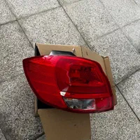 چراغ عقب سمت چپ(راننده) و توری زیربرف پاک‌کن کوییک