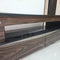 میز زیر تلویزیون