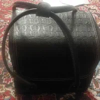 کیف تتو میکاپ مژه سشوار  تاتو پد میز روتختی