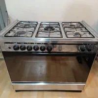 گاز پنج شعله تمیز صفحه استیل دارای فر و جوجه گردان