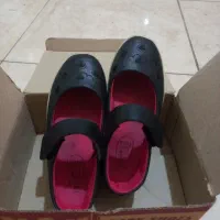 کفش دخترانه شیک و در حد نو سایز ۳۵