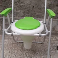 توالت فرنگی در حد نو