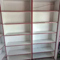 ویترین چوبی در حد نو بدون خط و شکستگی|کتابخانه، شلف، قفسههای دیواری|اراک, |دیوار