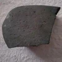 سنگ سیاه مشکوک به شهاب سنگ