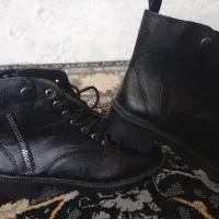دو عدد کفش اصلی معاوضه با قناری..|کیف، کفش، کمربند|شیراز, شهرک مهدی‌آباد|دیوار