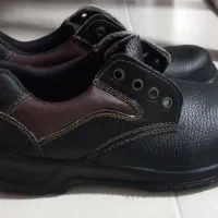 کفش ایمنی نو سایز ۴۱