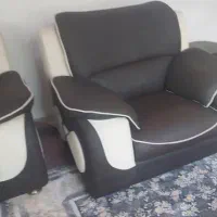مبل چرم ۷ نفره سالم وتمیز