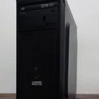 کیس کامپیوتر همراه با مانیتور و کیبرد و بلندگو