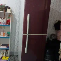 با سلام یک یخچال فریزر ب فروش میرسد