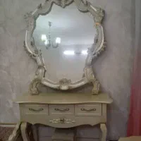 ایینه وکنسول