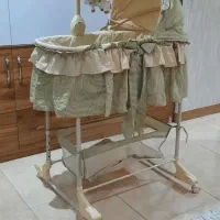 تخت گهواره کنار مادر در حد نو|تخت و صندلی بچه|شهریار, شهرک وائین|دیوار