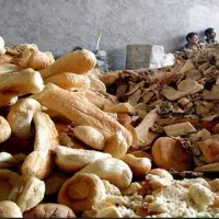 خرید و فروش ضایعات نان خشک
