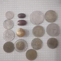 تعدای سکه قدیمی ومهره ونگین قدیمی