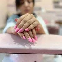 مدل کاشت و ترمیم ناخن