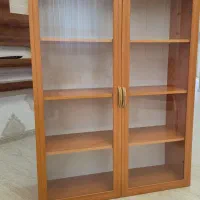 کتابخونه شیشه دار