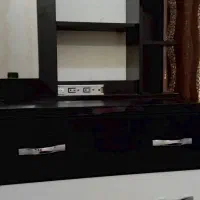 میز آرایشی و کمد