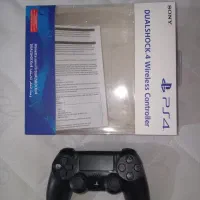 دسته پلی استیشن 4 و کامپیوتر