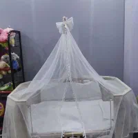 گهواره و تخت کنار مادر الیت لمسه