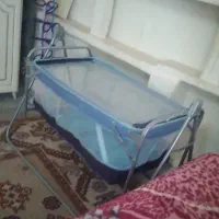 گهواره. دو حالته.|تخت و صندلی بچه|اصفهان, همدانیان|دیوار