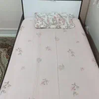 تخت و میز تحریر|تخت و سرویس خواب|تهران, گلچین|دیوار