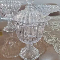 شکلات خوری و شیرینی خوری