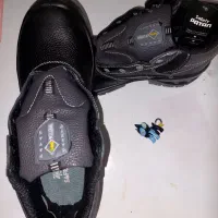 کفش ایمنی پاتن مدل گلکسی سایز ۴۲و۴۱ولباس کار مدیوم