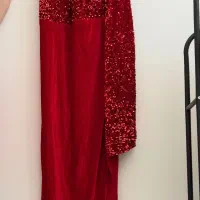 فروش تعدادی لباس مجلسی و کت شلوار نو