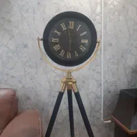 ساعت پایه دار