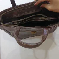 کیف اداری|کیف، کفش، کمربند|سنگر, |دیوار