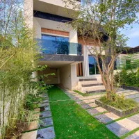 نیم-پیلوت-نما-مدرن-240-متری-لوکشین-دنج-سندتکبرگ