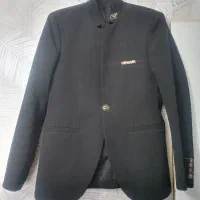 تعدادی کت تک نوجوان