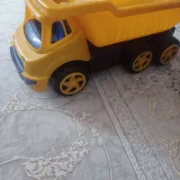 کامیون اسباب‌بازی بزرگ با کمک‌فنر  کیفیت عالی
