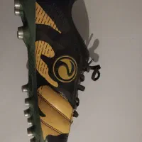 کفش فوتبال پریما۲۰۲۳بسیار تمیز|کیف، کفش، کمربند|میانه, |دیوار