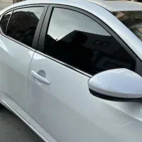 شیشه دودی اتومبیل