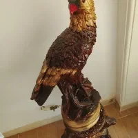 مجسمه عقاب با زیر اسب دو سر